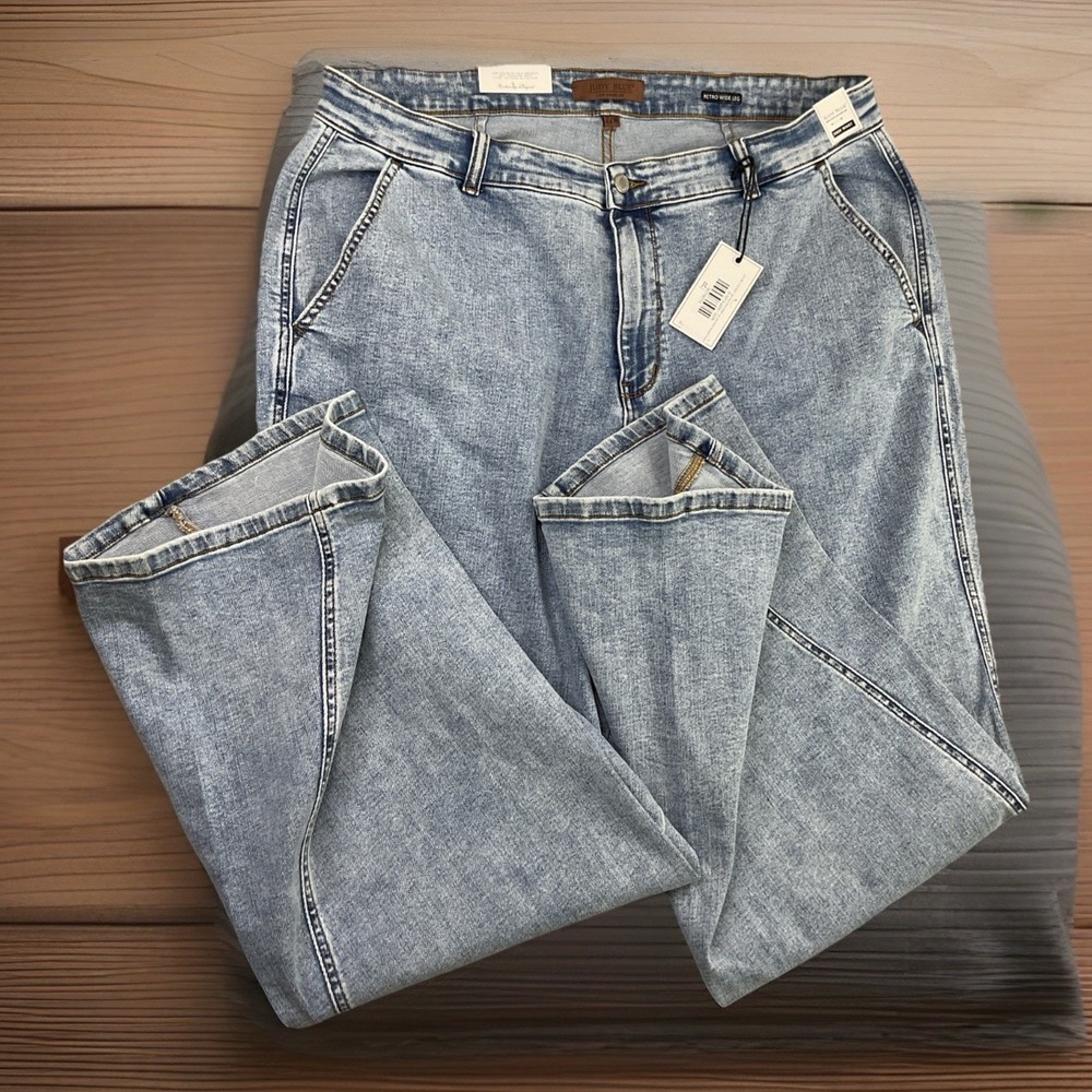 Judy Blue Jeans High Rise Wide Leg with Skewed Inseam Plus Size Women Sz 22W NWT